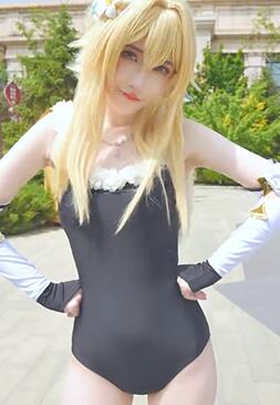 50个美少女COSER的泳池派对!但是原神