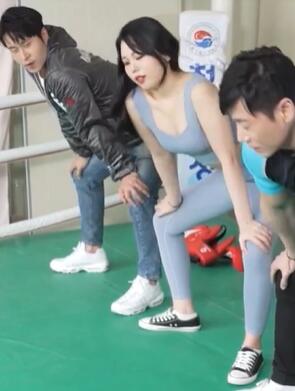 拳击场上的肢体操锻炼