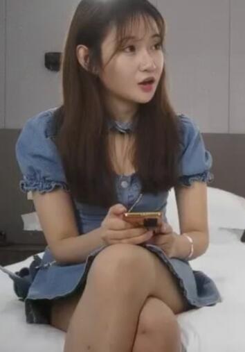 约身材不错的学生妹小美女