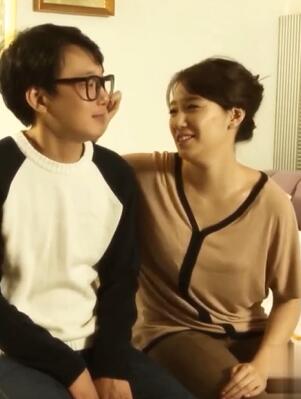 只要看到单身男子就变的已婚女人们